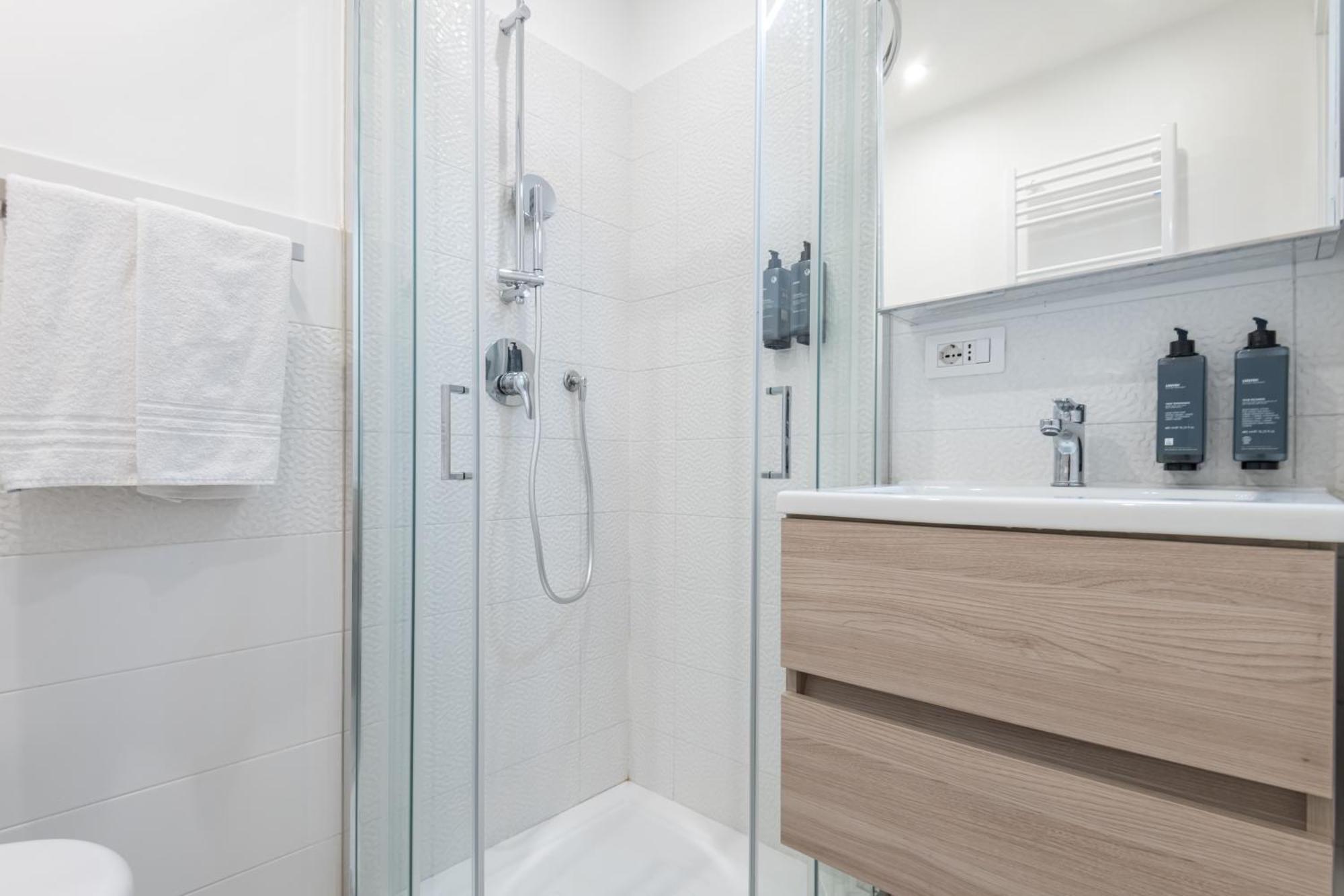 Isola - Studio Flat Milano Esterno foto